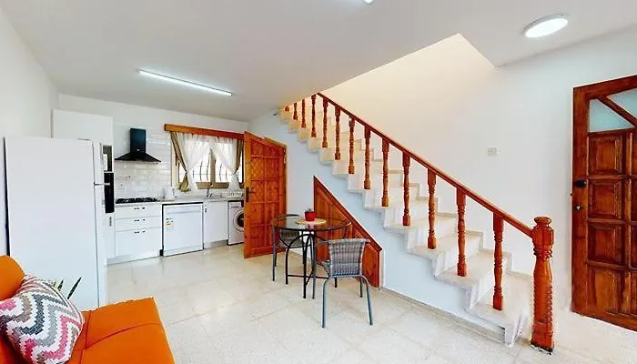 Templos Homes * Κερύνεια