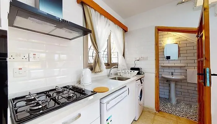 Templos Homes * Κερύνεια